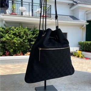 Gucci drawstring style shoulder bag black canvas